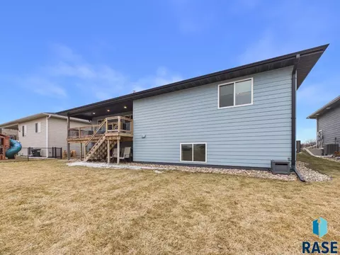 1008 S Tracy Dr, Brandon, SD 57005 photo 51