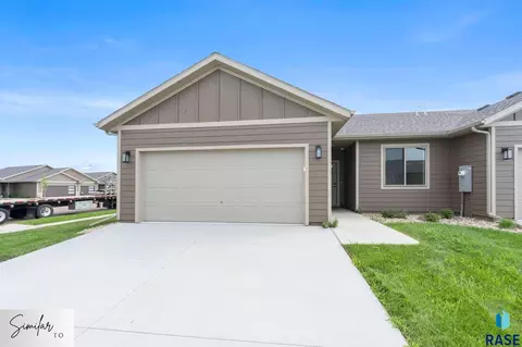523 Brookside Pl, Harrisburg, SD 57032