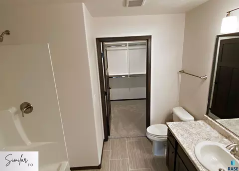 Bath - 6613 W Gresford Pl, Sioux Falls, SD 57106 photo 1 of 2