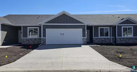 6611 W Gresford Pl, Sioux Falls, SD 57106