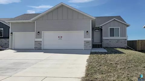 6513 S Barclay Trl, Sioux Falls, SD 57106