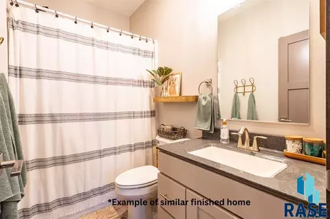 Bath - 1111 N Union Ave, Madison, SD 57042 photo 1 of 3