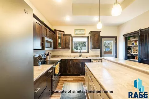 Entry Way - 1111 N Union Ave, Madison, SD 57042 photo 4 of 4