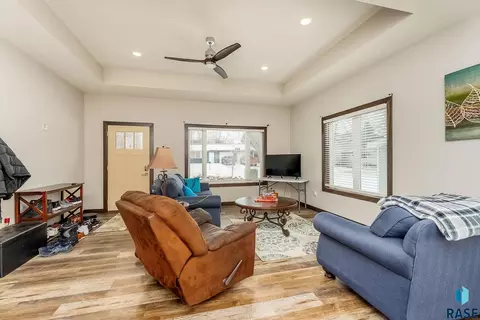 Living - 1111 N Union Ave, Madison, SD 57042 photo 1 of 2