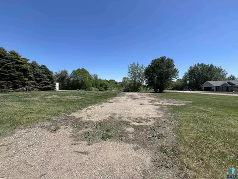 500 N Heritage Pkwy, Tea, SD 57064 photo 4