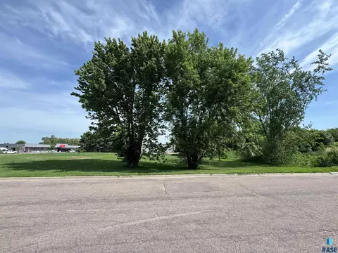 500 N Heritage Pkwy, Tea, SD 57064 photo 10