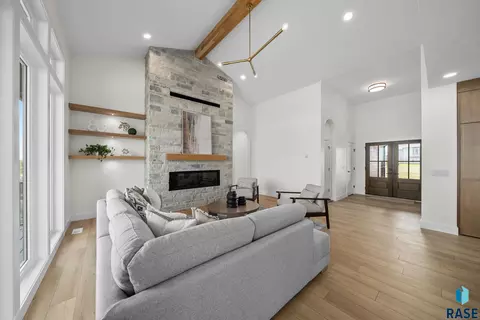 7300 E Misty Knoll Cir, Sioux Falls, SD 57110 photo 9