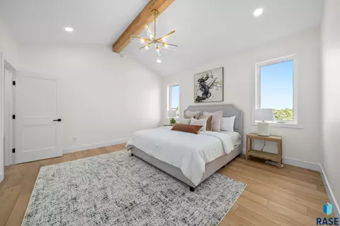 7300 E Misty Knoll Cir, Sioux Falls, SD 57110 photo 14