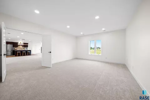 7300 E Misty Knoll Cir, Sioux Falls, SD 57110 photo 24