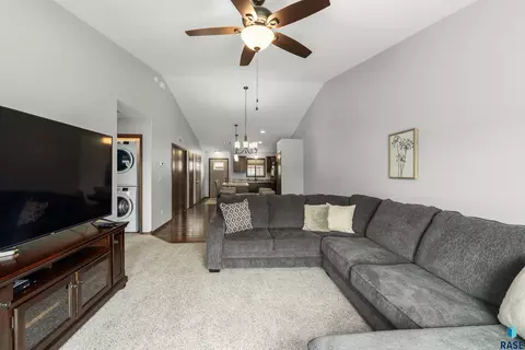 2404 E Meadowside Pl, Sioux Falls, SD 57108 photo 11