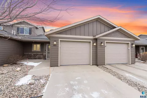 2404 E Meadowside Pl, Sioux Falls, SD 57108 photo 20