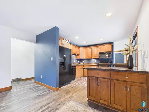 3200 E 17th St, Sioux Falls, SD 57103 photo 3