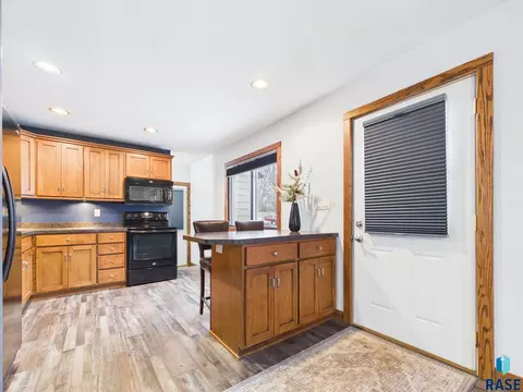 3200 E 17th St, Sioux Falls, SD 57103 photo 5