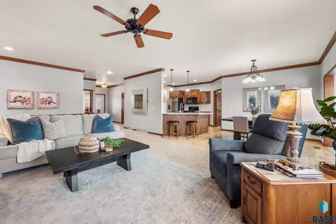 4504 E Kearney Pl, Sioux Falls, SD 57110 photo 9