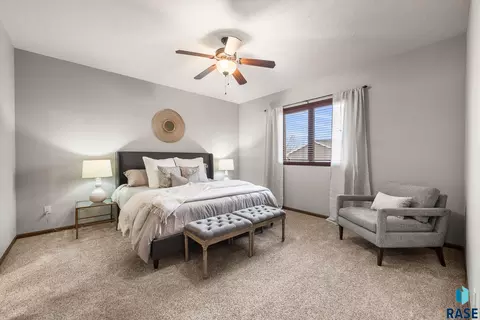 4504 E Kearney Pl, Sioux Falls, SD 57110 photo 3
