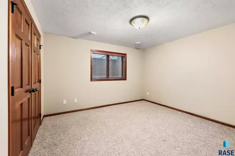 4504 E Kearney Pl, Sioux Falls, SD 57110 photo 16