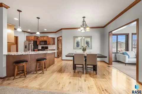4504 E Kearney Pl, Sioux Falls, SD 57110 photo 7