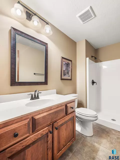 4504 E Kearney Pl, Sioux Falls, SD 57110 photo 13