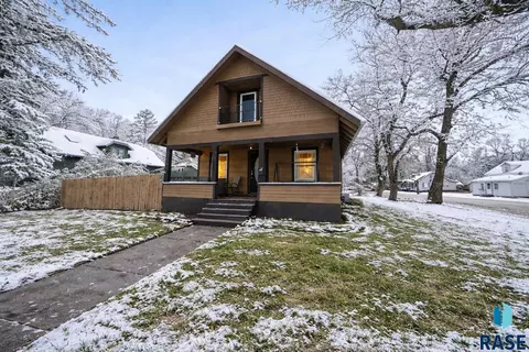 511 W Main St, Beresford, SD 57004
