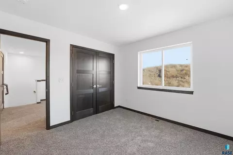 Bedroom - 6906 E Brooks Edge Pl, Sioux Falls, SD 57110 photo 1 of 5