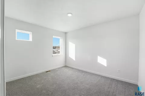 Bedroom - 6906 E Brooks Edge Pl, Sioux Falls, SD 57110 photo 5 of 5