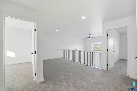 Entry Way - 6906 E Brooks Edge Pl, Sioux Falls, SD 57110 photo 3 of 3
