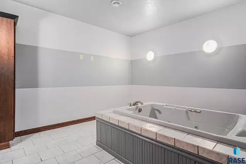 1012 N Caleb Ave, Sioux Falls, SD 57103 photo 27