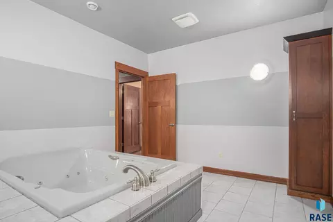 1012 N Caleb Ave, Sioux Falls, SD 57103 photo 28