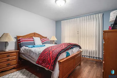 1012 N Caleb Ave, Sioux Falls, SD 57103 photo 7
