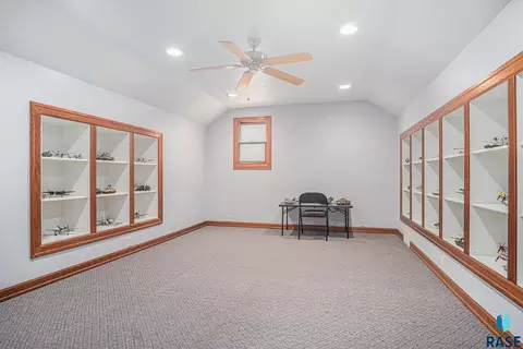1012 N Caleb Ave, Sioux Falls, SD 57103 photo 17