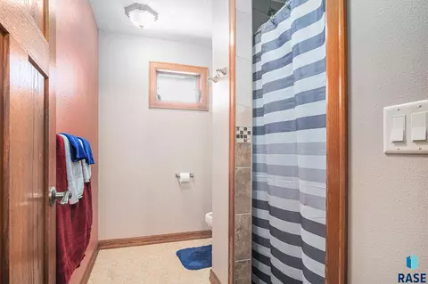 1012 N Caleb Ave, Sioux Falls, SD 57103 photo 14