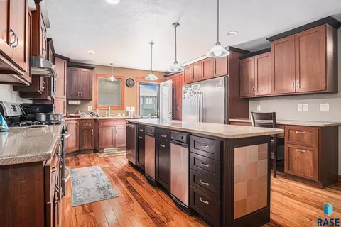 1012 N Caleb Ave, Sioux Falls, SD 57103 photo 4