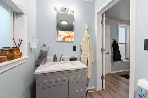 Bath - S Grange Ave, Sioux Falls, SD 57104 photo 1 of 1