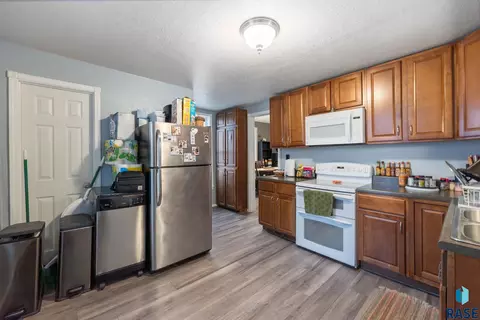 Kitchen - S Grange Ave, Sioux Falls, SD 57104 photo 1 of 1