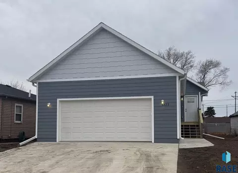 1323 N Spring Ave, Sioux Falls, SD 57104