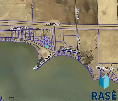 6097 Point Dr, Madison, SD 57042 photo 7