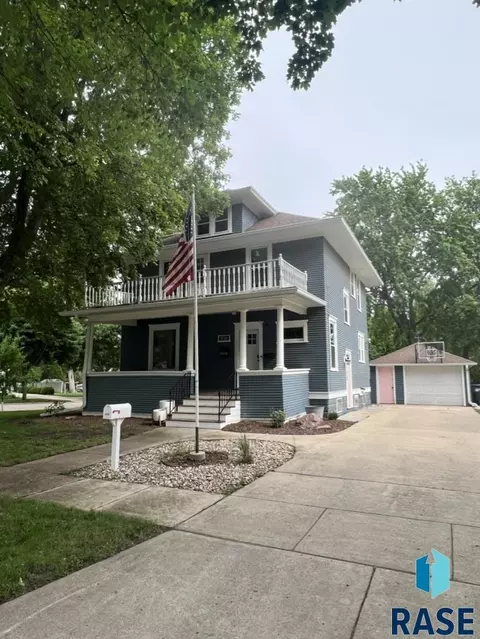 436 W Luverne St, Luverne, MN 56156