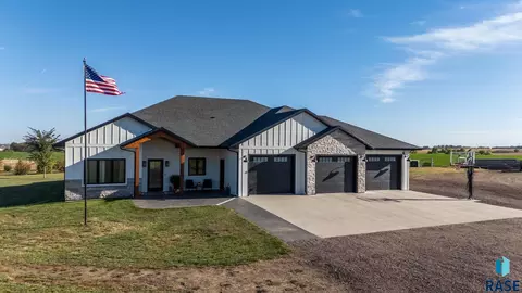 47251 254th St, Baltic, SD 57003