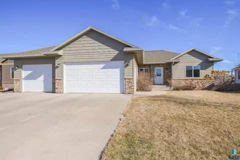 1704 S Andrew Ave, Sioux Falls, SD 57106