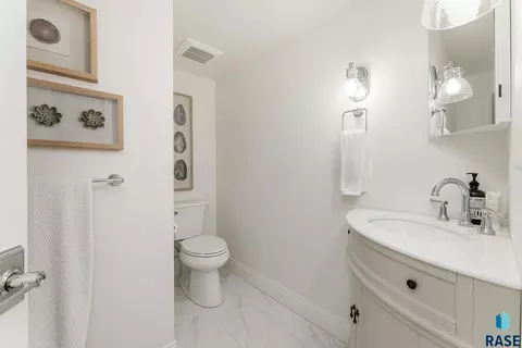 2841 E Old Orchard Trl, Sioux Falls, SD 57103 photo 47
