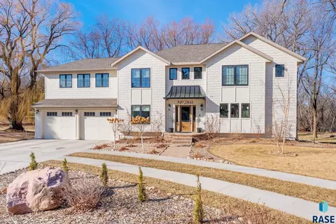 2841 E Old Orchard Trl, Sioux Falls, SD 57103