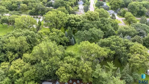 2841 E Old Orchard Trl, Sioux Falls, SD 57103 photo 61