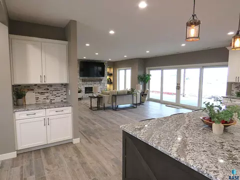 Kitchen - 27240 S Noble Cir, Tea, SD 57064 photo 7 of 7