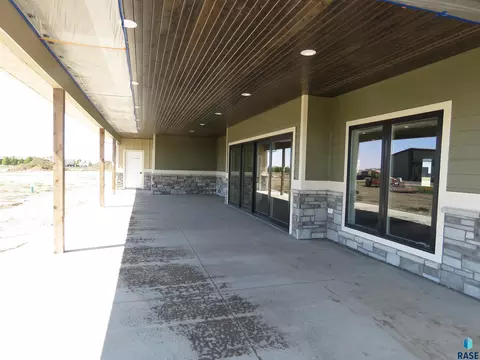 Exterior - 27240 S Noble Cir, Tea, SD 57064 photo 5 of 6