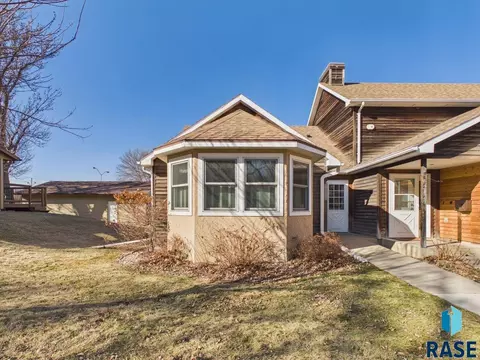 2425 S Center Ave, Sioux Falls, SD 57105 photo 24