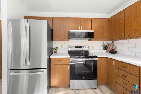 215 E Kevin Dr, Tea, SD 57064 photo 6