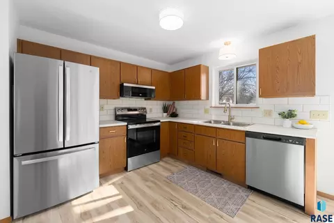 215 E Kevin Dr, Tea, SD 57064 photo 8
