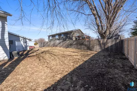 215 E Kevin Dr, Tea, SD 57064 photo 38