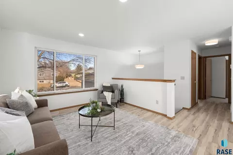 215 E Kevin Dr, Tea, SD 57064 photo 5