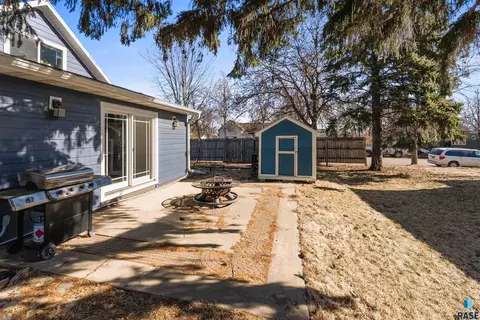 105 E 2nd St, Hartford, SD 57033 photo 34